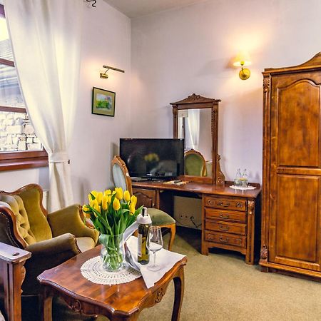 Hotel Folwark Stara Winiarnia Mszana Dolna Exterior foto
